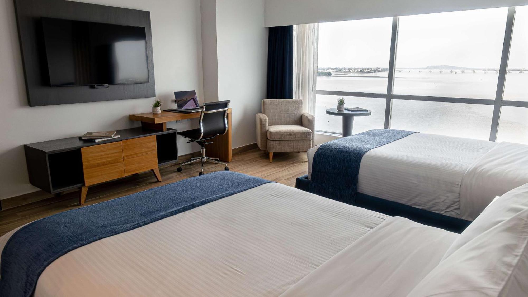 Wyndham Guayaquil, Puerto Santa Ana Hotel Szoba fotó