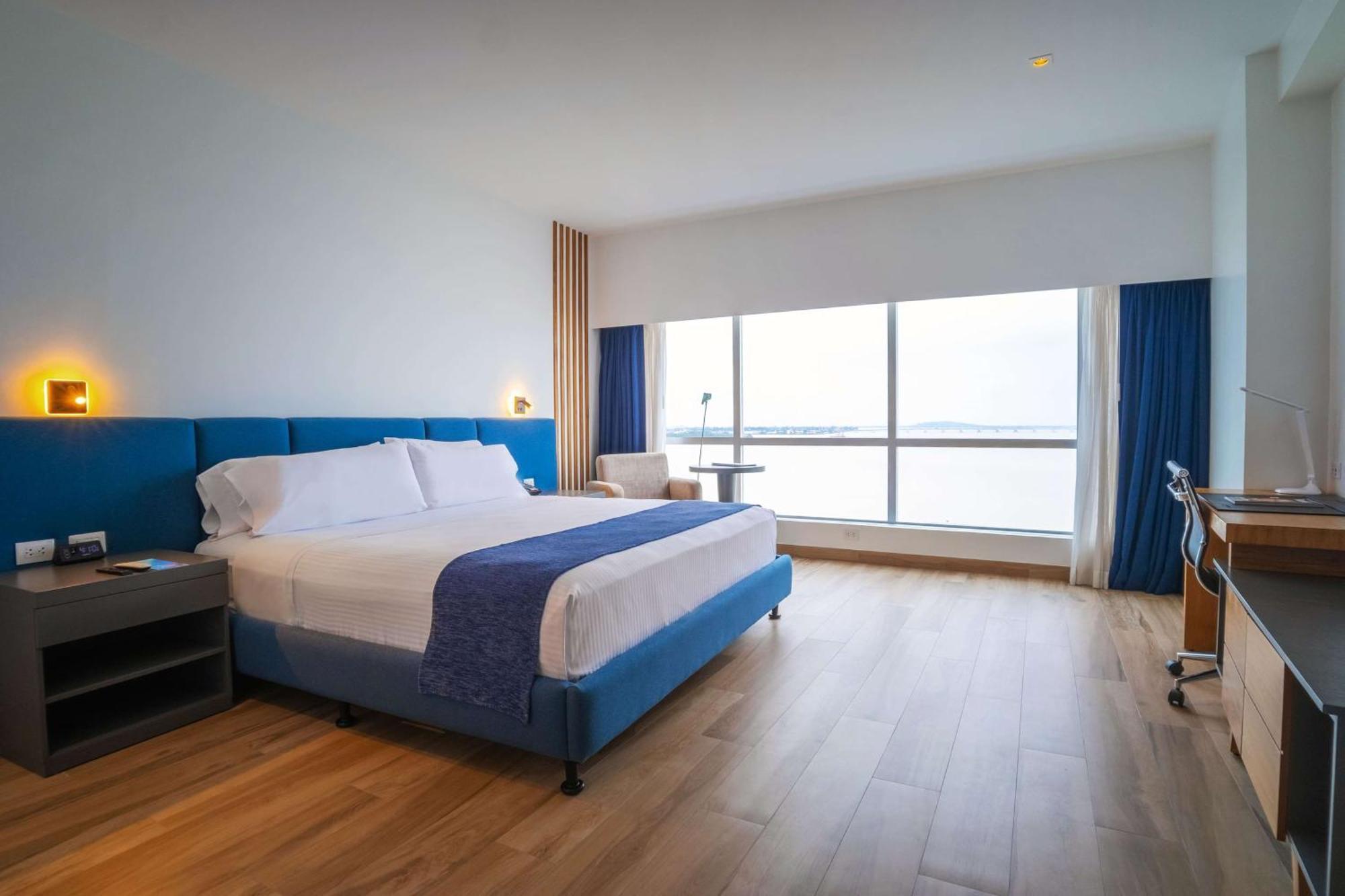 Wyndham Guayaquil, Puerto Santa Ana Hotel Kültér fotó